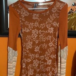 Buckle layering shirt